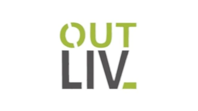 OUTLIV. Ausziehtisch Edelstahl/Glaskeramik Dark Grey