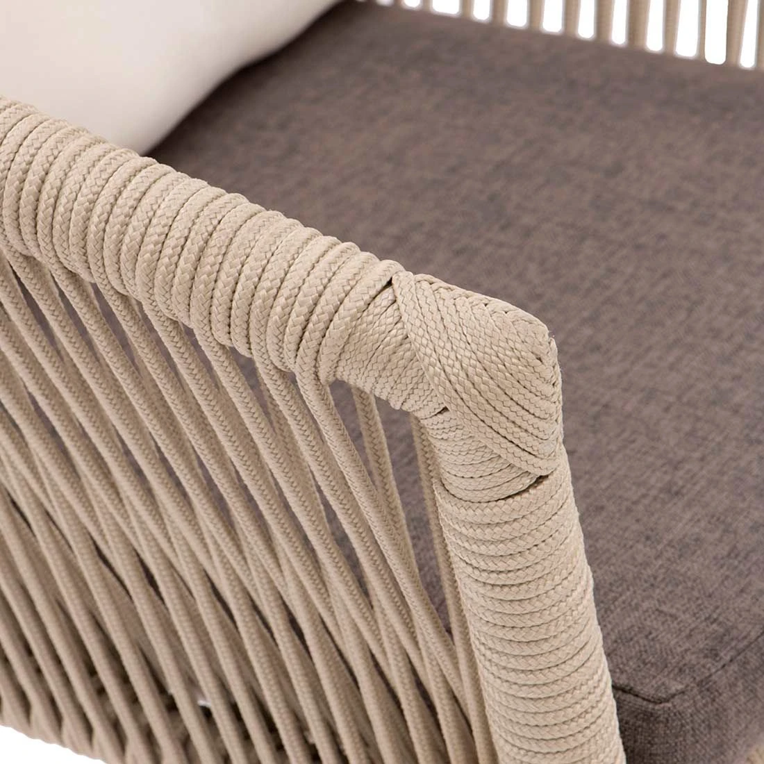 OUTLIV. Avarua Gartensessel Akazie/Gurt Taupe/Hellbraun